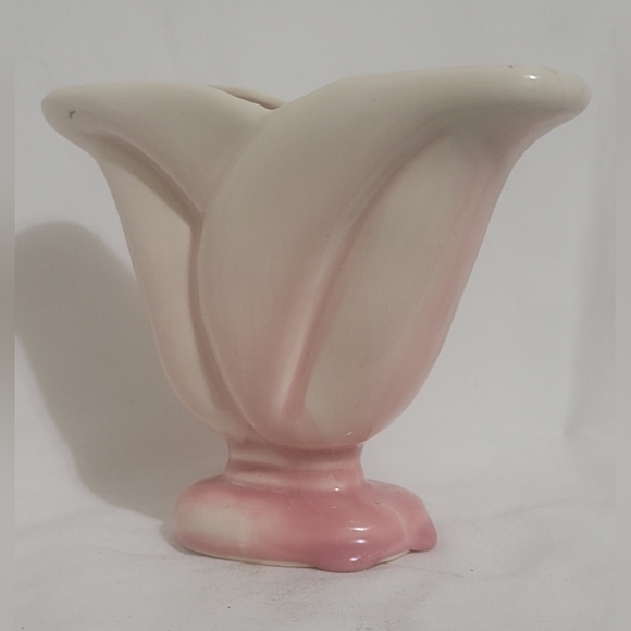 Vintage Mid Century Modern Pink Ceramic Tulip Vase Planter - Picture 9 of 12